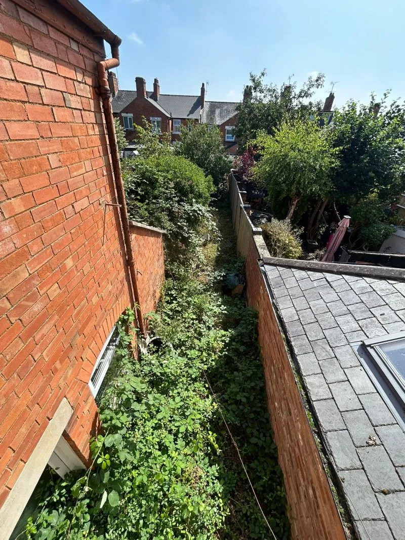 2 Bedroom mid terraced property in Evesham