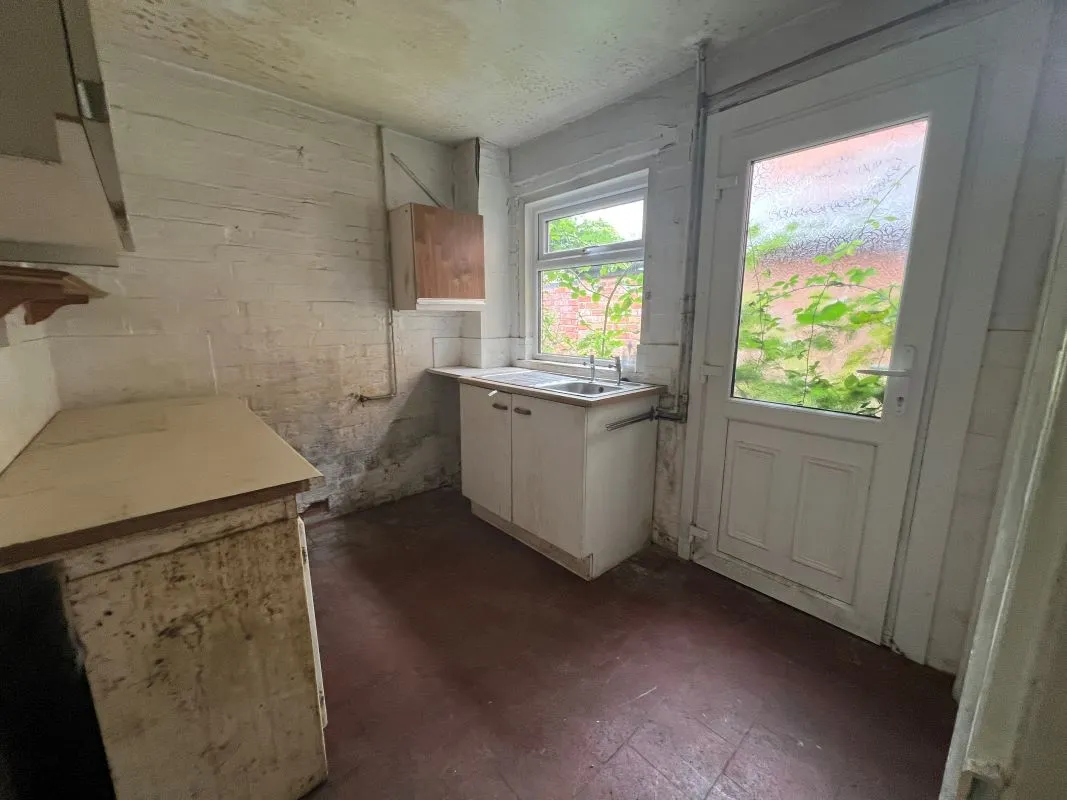2 Bedroom mid terraced property in Evesham