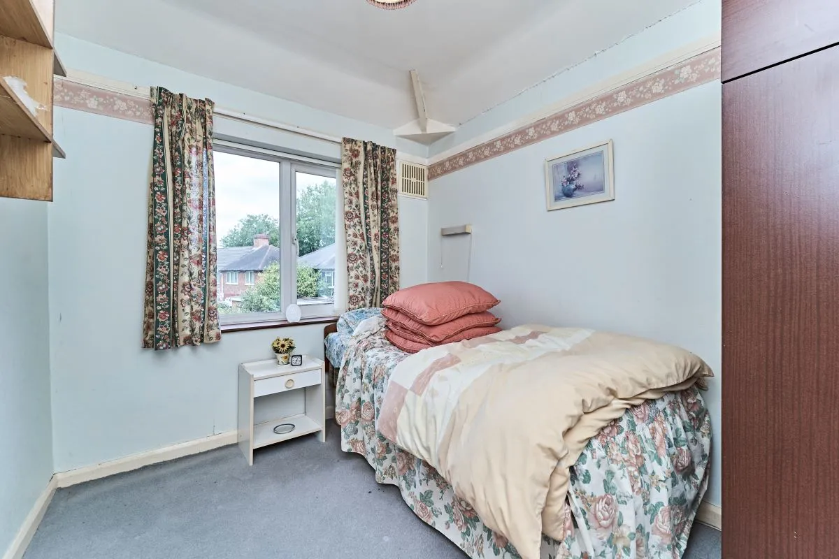 3 bedroom end terraced property in Birmingham