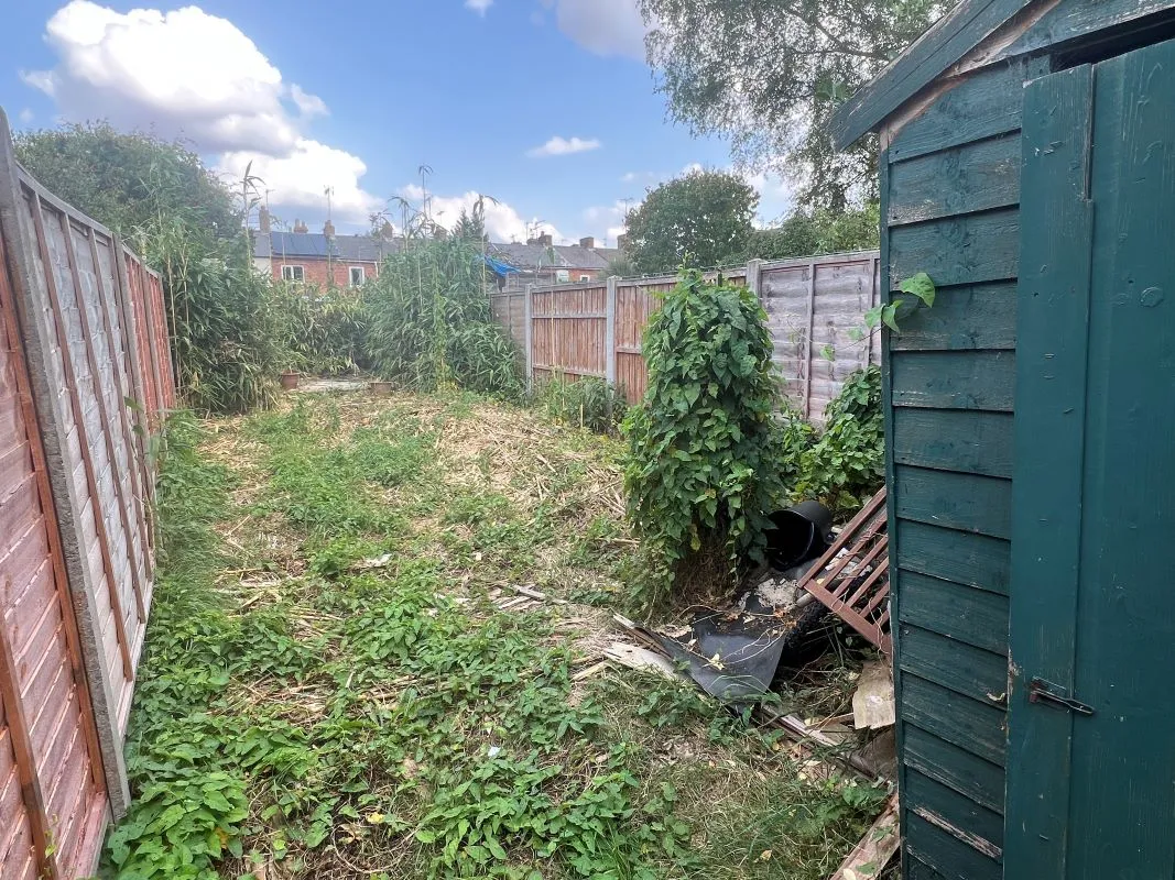 3 bedroom mid terraced property in Kidderminster