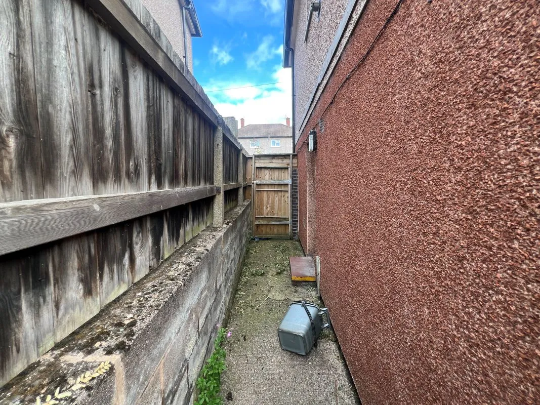 3 bedroom semi detached property in Dawley, Telford.