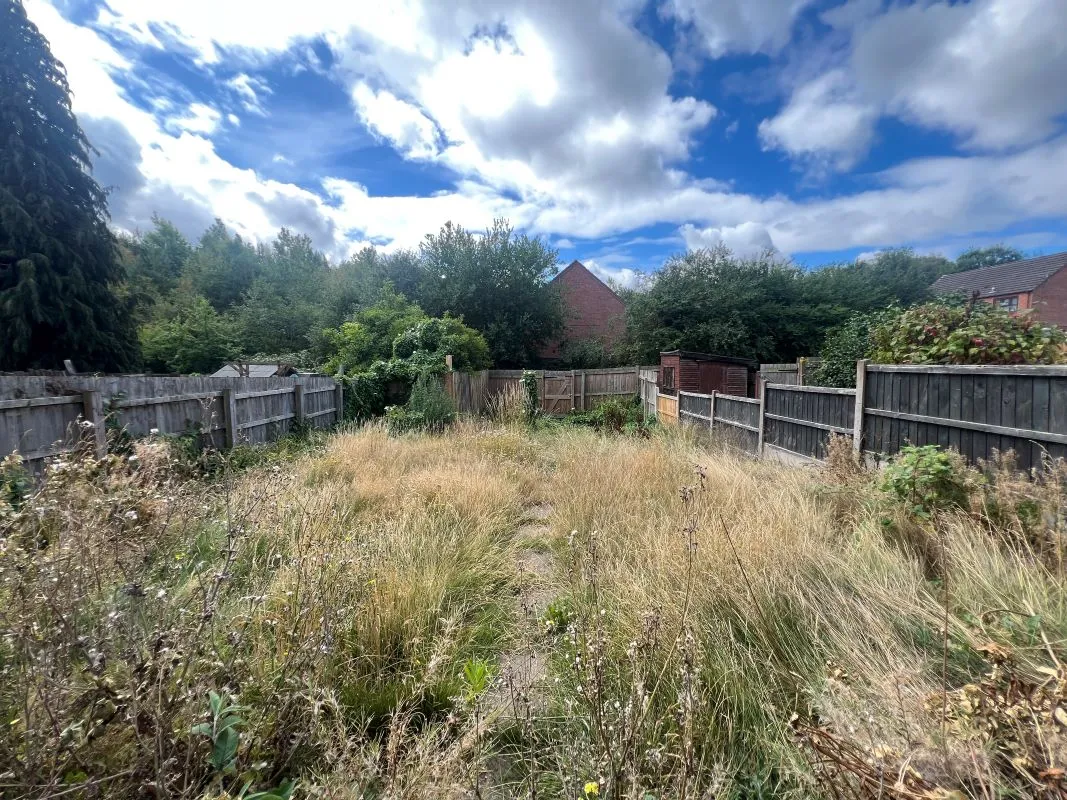 3 bedroom semi detached property in Dawley, Telford.