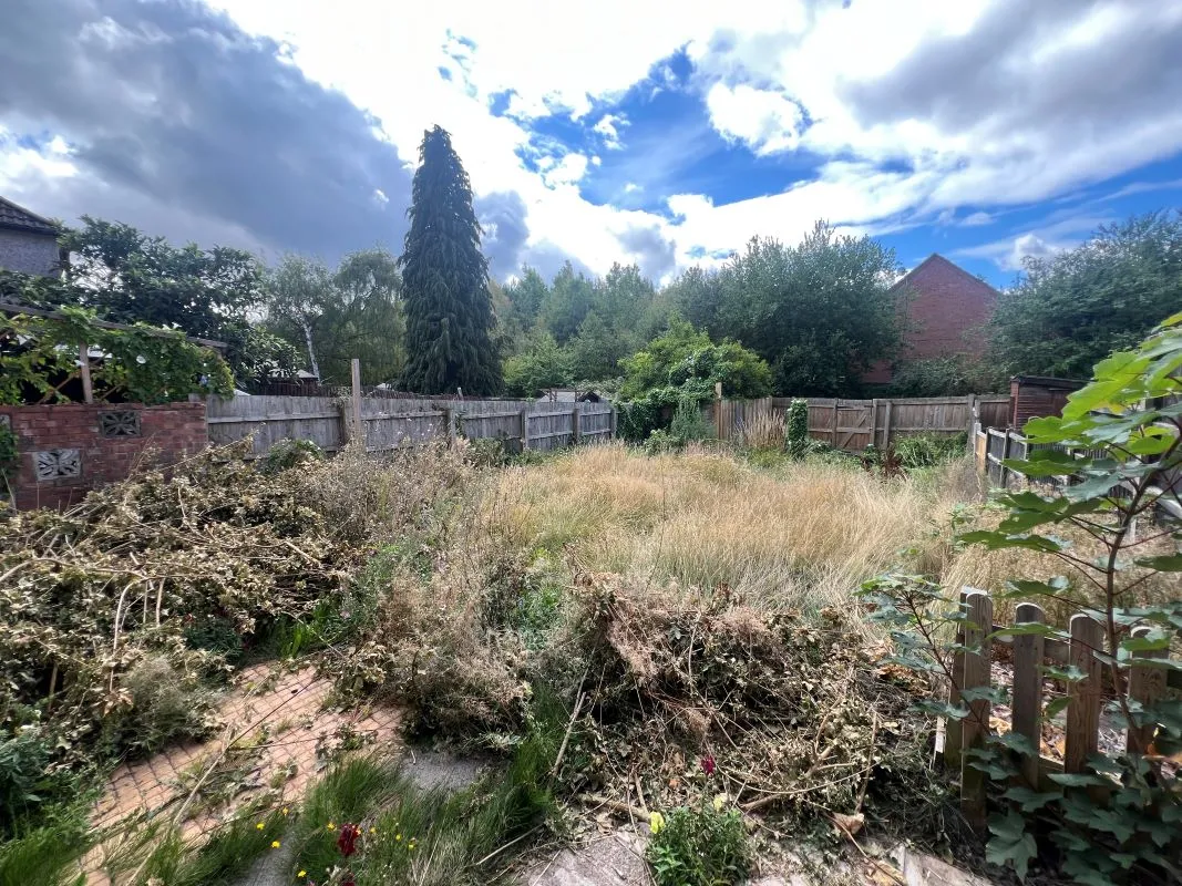 3 bedroom semi detached property in Dawley, Telford.