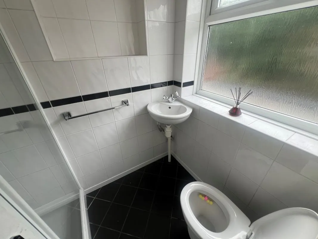 3 bedroom semi detached house in Bloxwich, Walsall