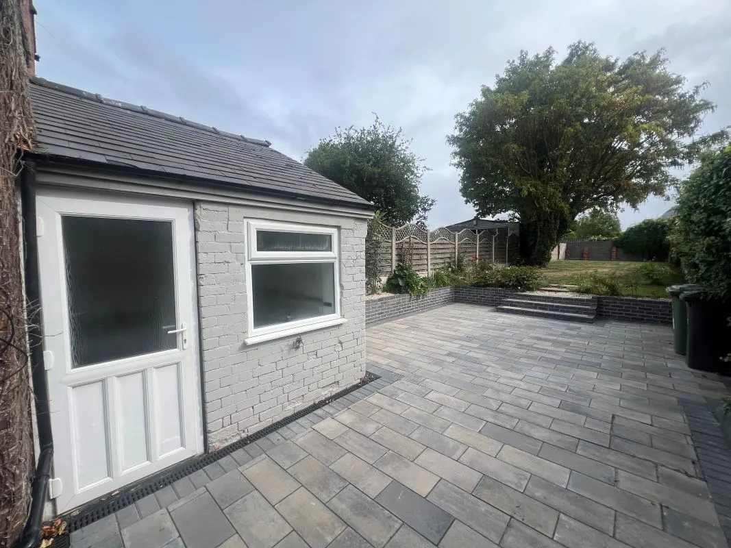 3 bedroom semi detached house in Bloxwich, Walsall