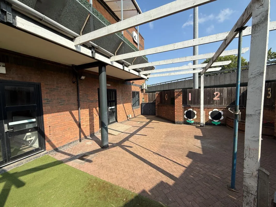 Three storey commercial building in Coventry