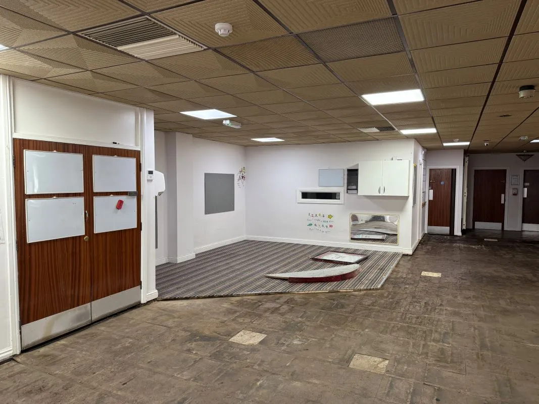 Three storey commercial building in Coventry