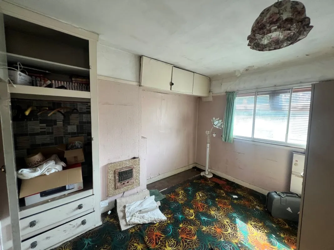 3 bedroom semi detached house in Walsall