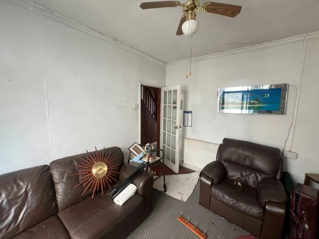 3 bedroom semi detached house in Walsall