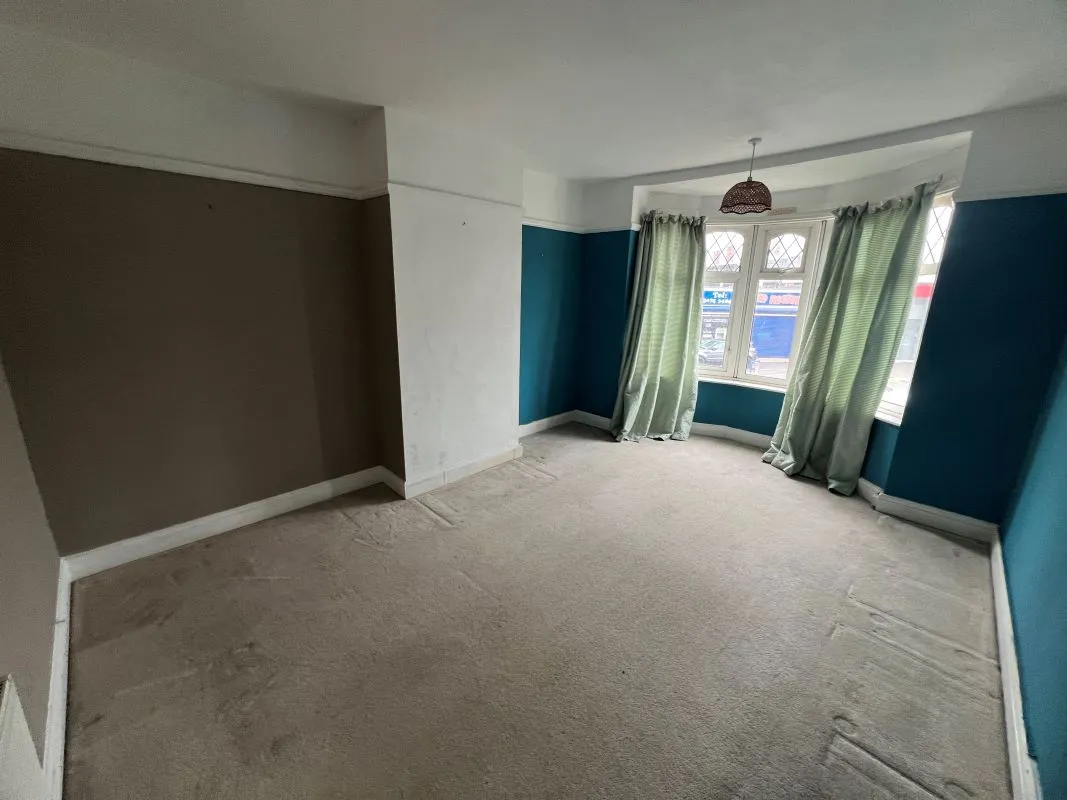 3 bedroom semi detached house in Nuneaton