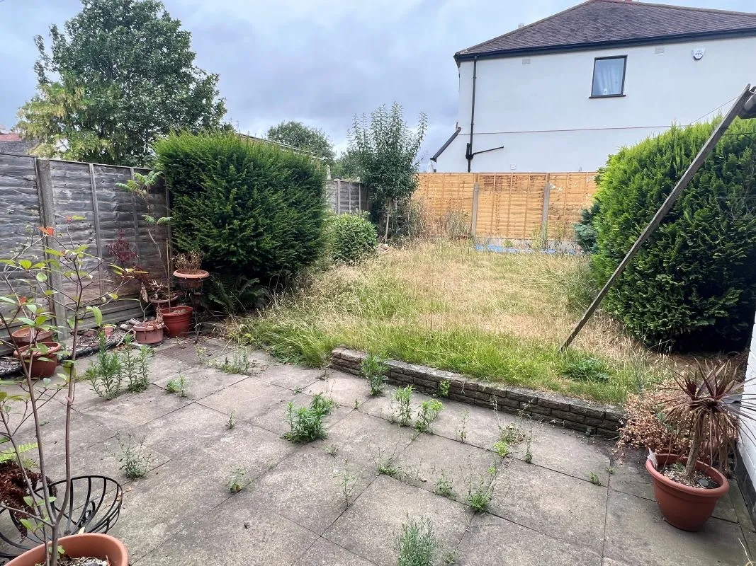 3 bedroom semi detached house in Nuneaton