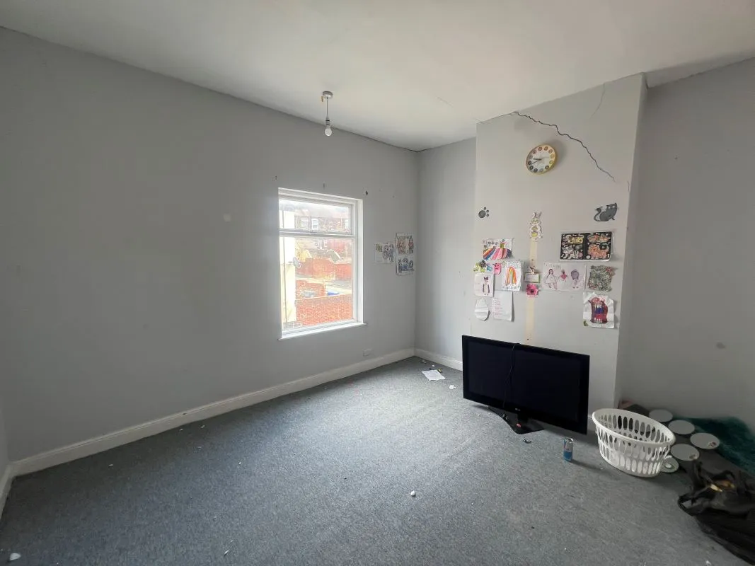 2 bedroom mid terraced house in Stoke on Trent