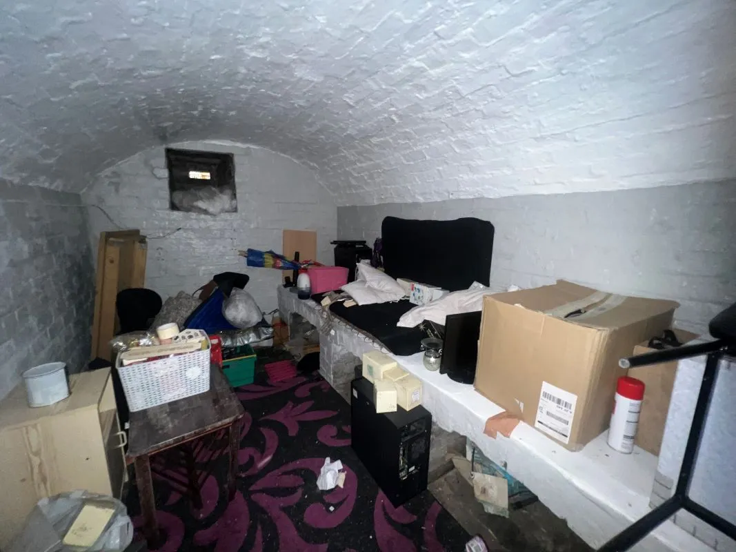 2 bedroom mid terraced house in Stoke on Trent