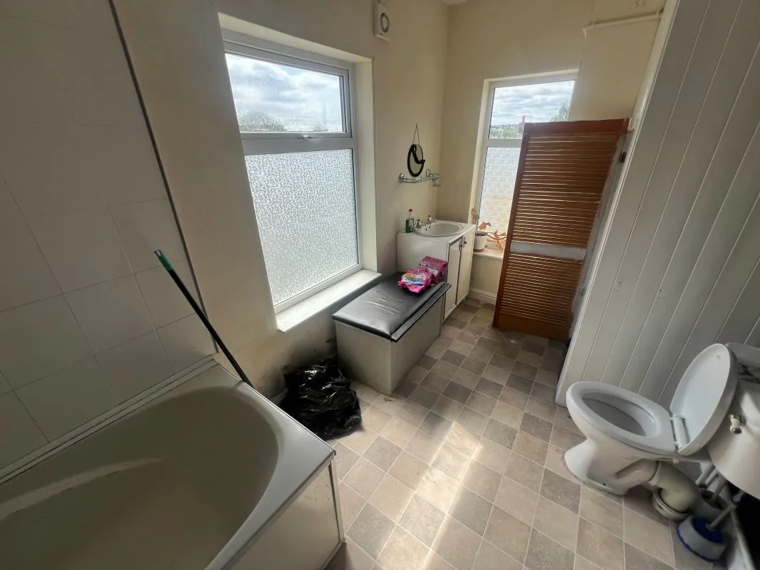 2 bedroom mid terraced house in Stoke on Trent