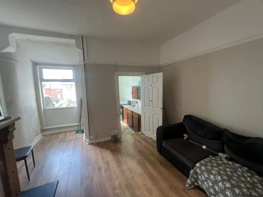 2 bedroom mid terraced house in Stoke on Trent
