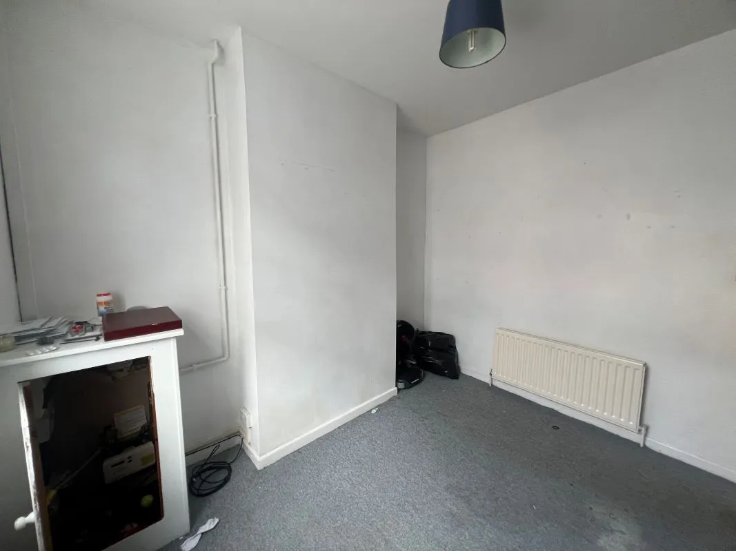 2 bedroom mid terraced house in Stoke on Trent