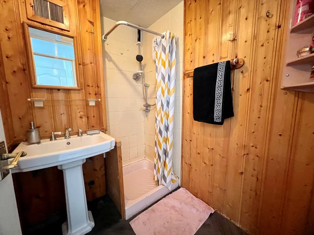 2 bedroom semi detached property in Dudley