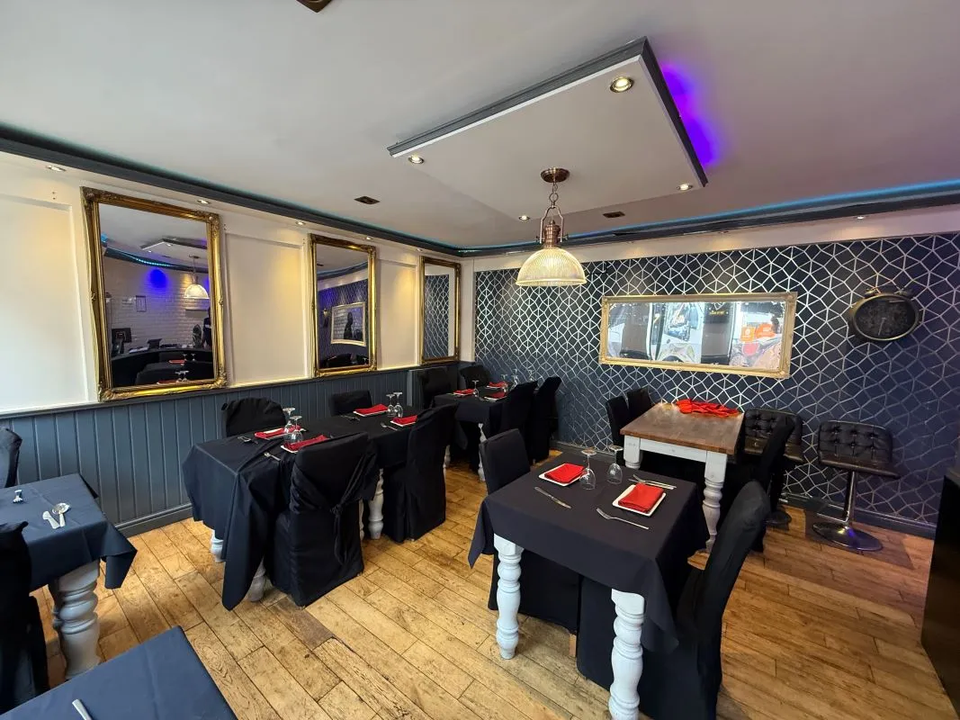 Freehold town centre restaurant/takeaway in Tamworth