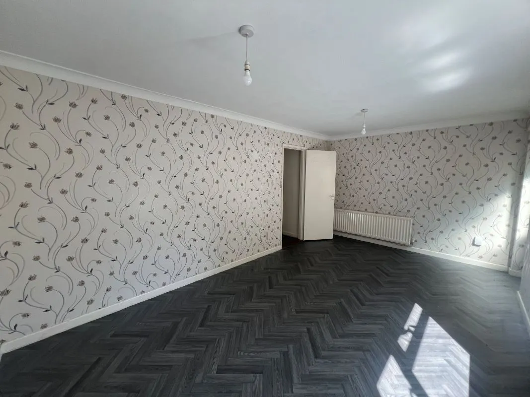 3 bedroom semi detached house in Walsall