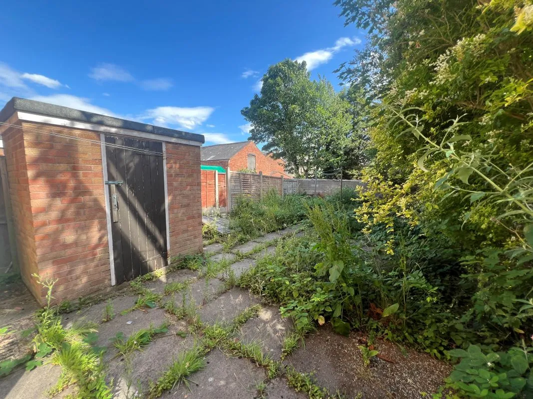 3 bedroom semi detached house in Walsall