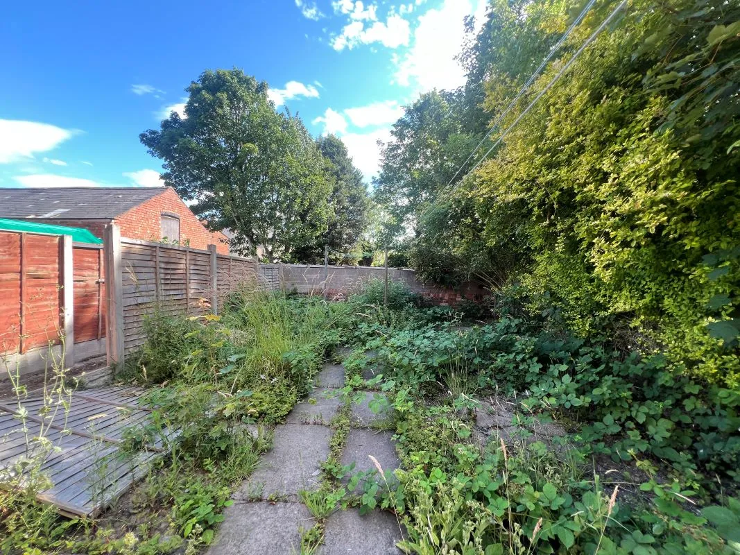 3 bedroom semi detached house in Walsall
