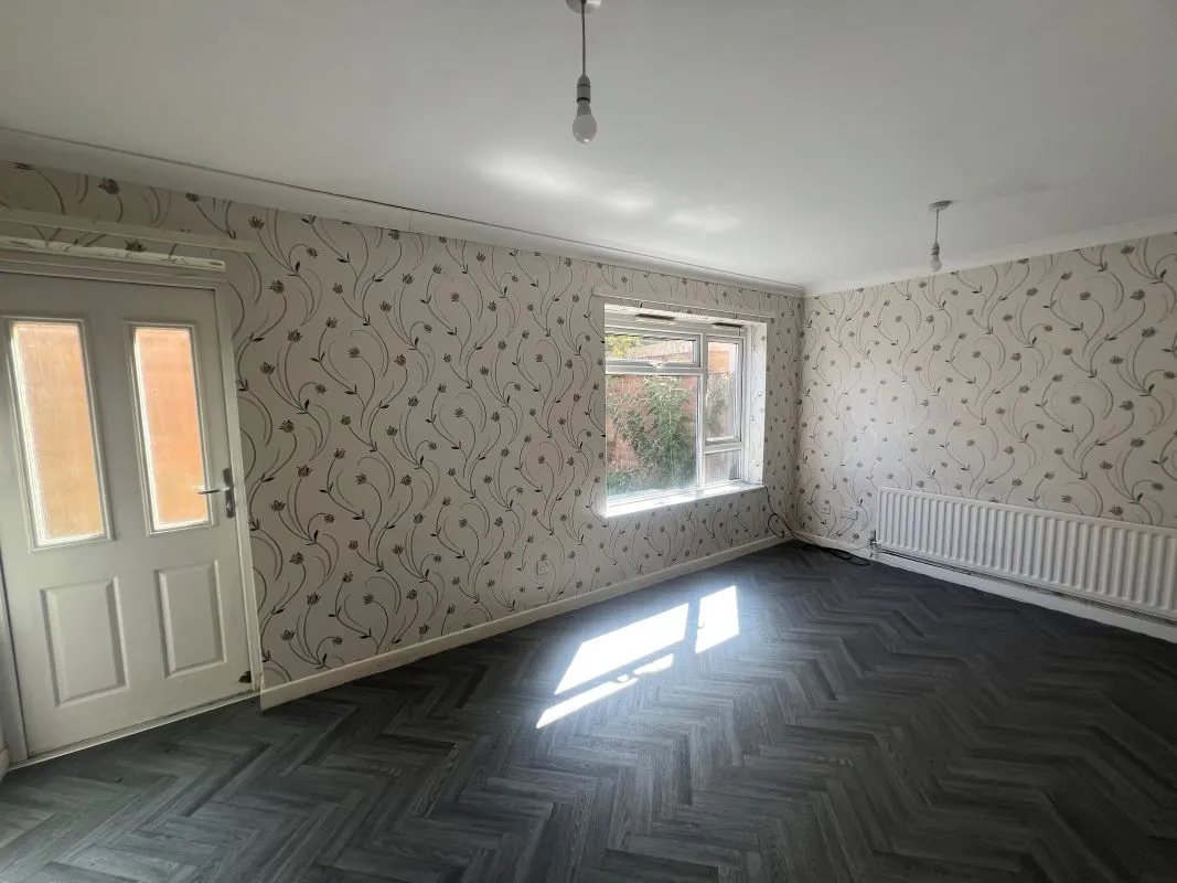 3 bedroom semi detached house in Walsall
