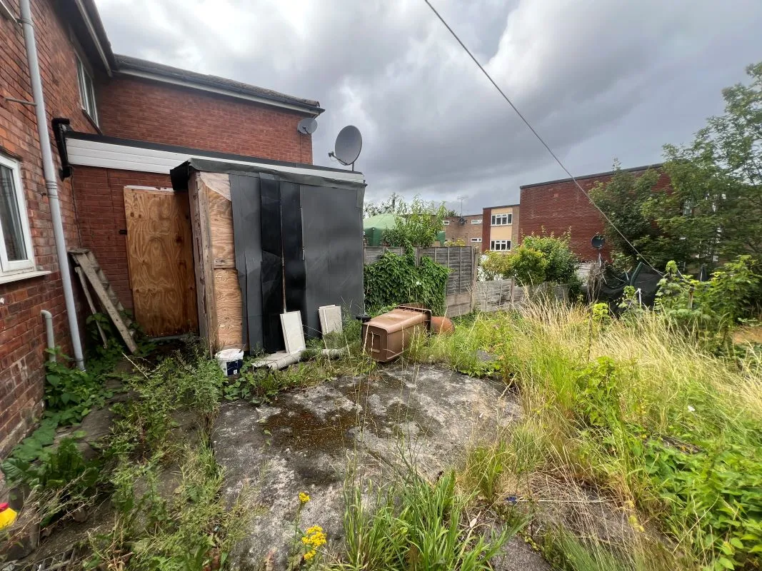 3 bedroom semi detached house in Walsall