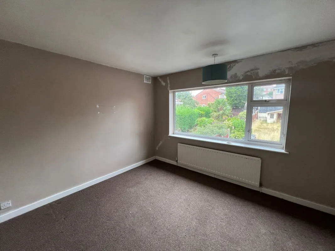 3 bedroom detached house in Upper Gornal, Dudley
