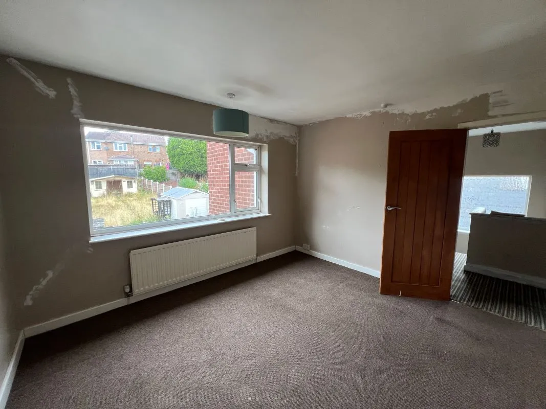 3 bedroom detached house in Upper Gornal, Dudley