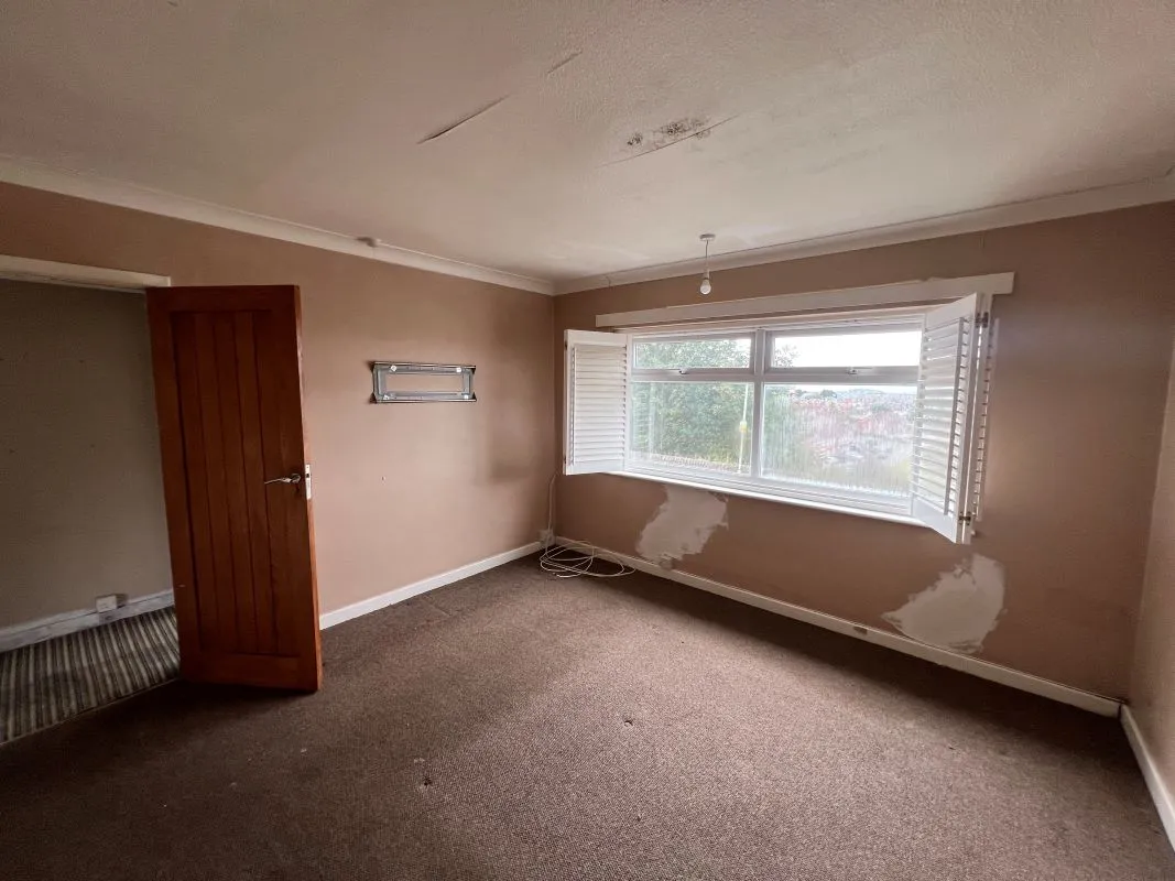 3 bedroom detached house in Upper Gornal, Dudley