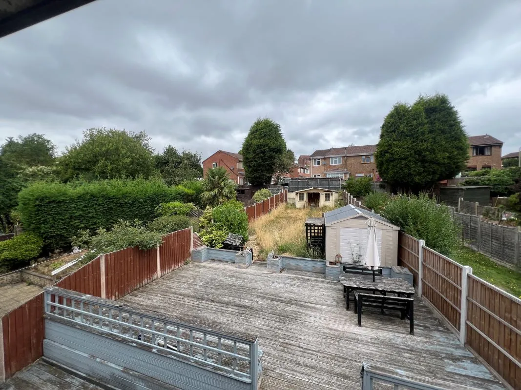 3 bedroom detached house in Upper Gornal, Dudley