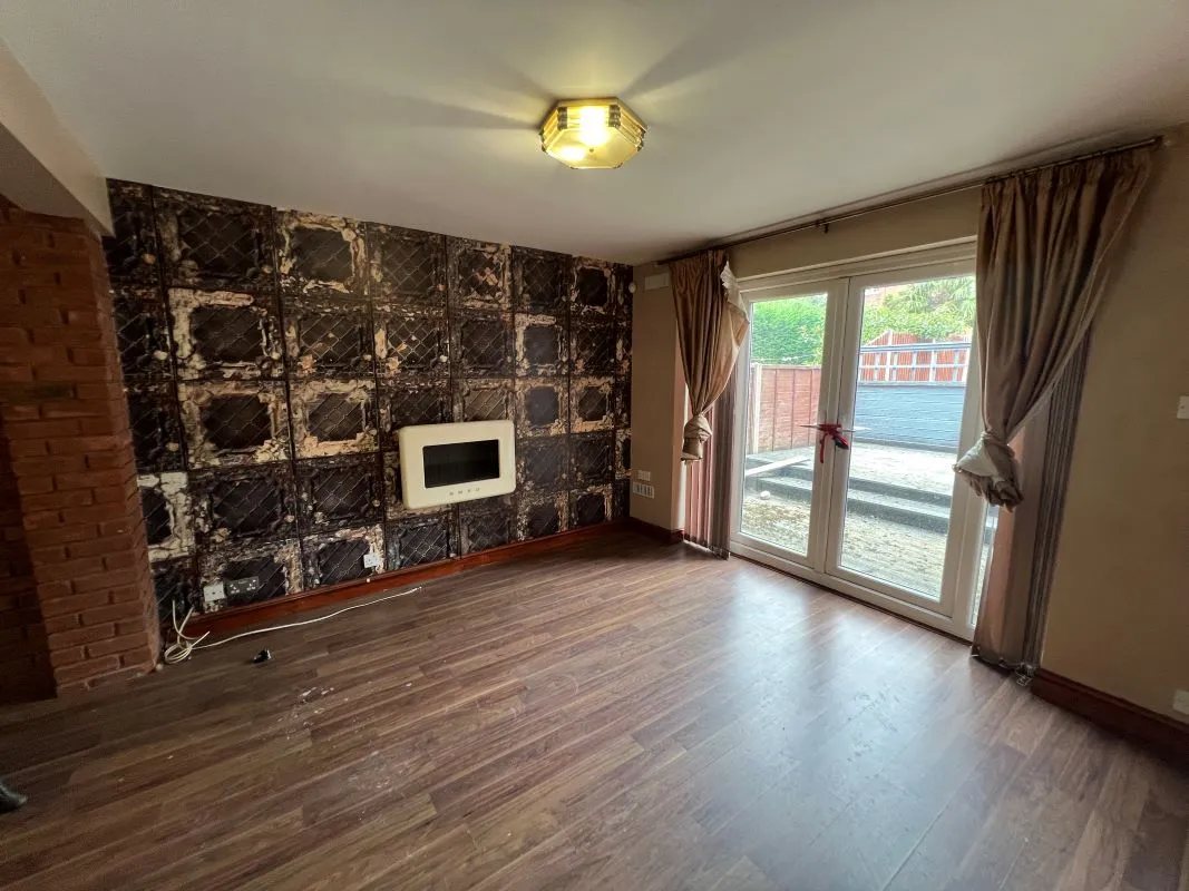 3 bedroom detached house in Upper Gornal, Dudley