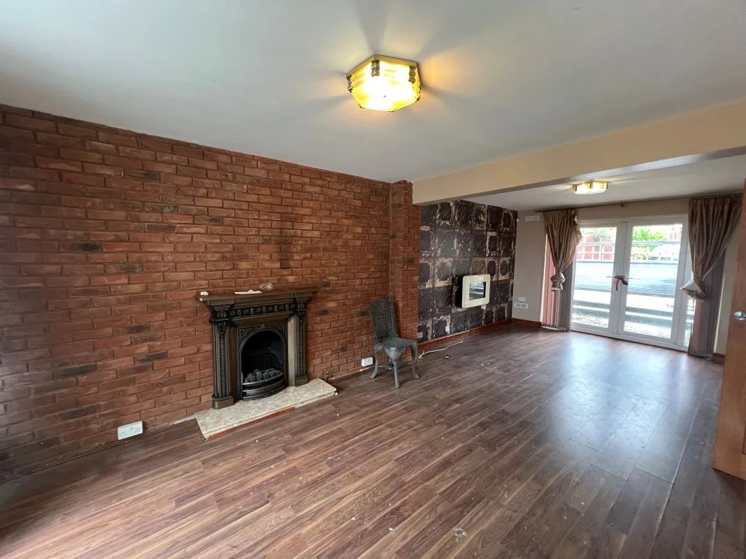 3 bedroom detached house in Upper Gornal, Dudley