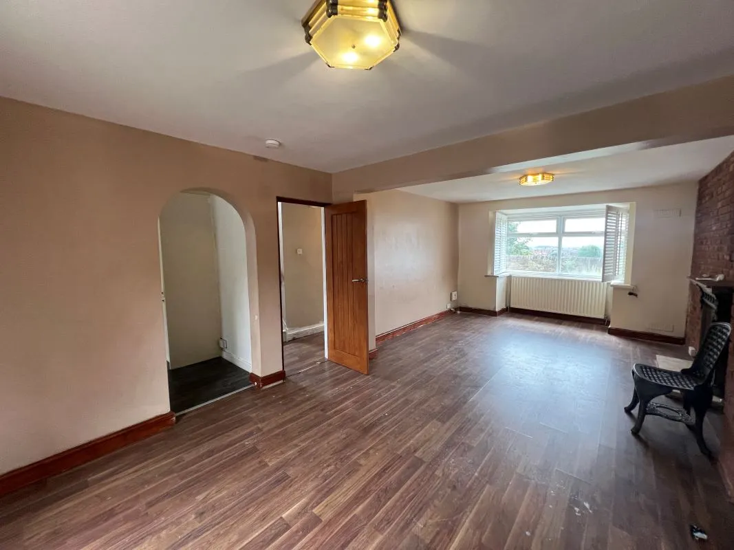 3 bedroom detached house in Upper Gornal, Dudley