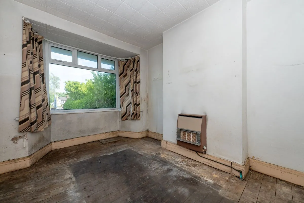 3 bedroom mid terraced property in Wolverhampton 