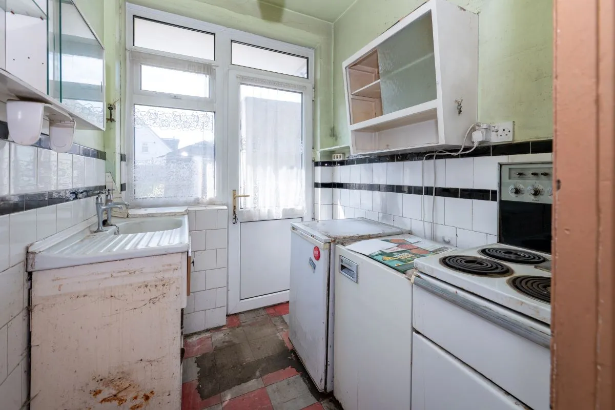 3 bedroom mid terraced property in Wolverhampton 