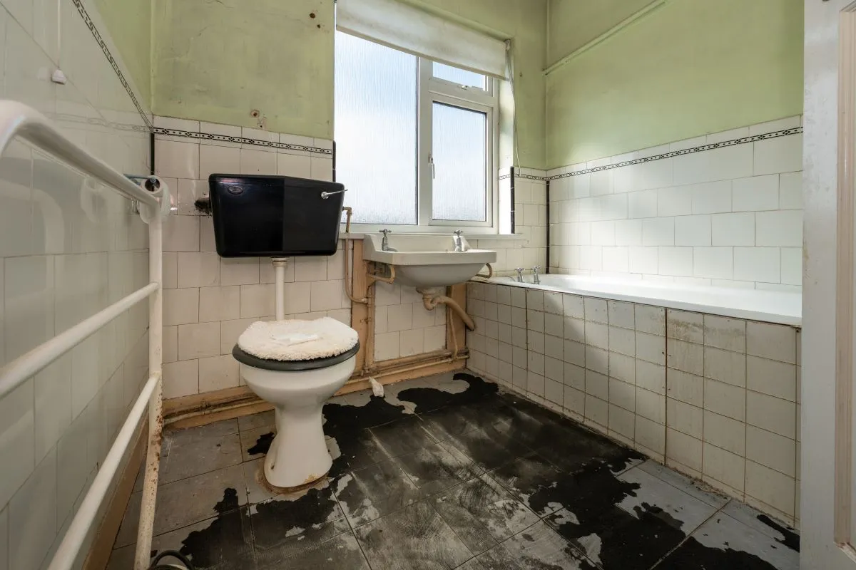 3 bedroom mid terraced property in Wolverhampton 