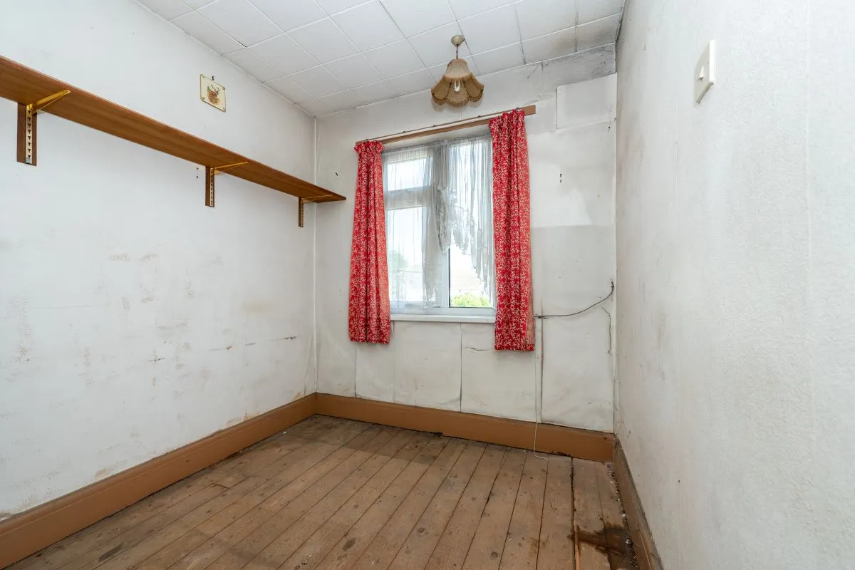 3 bedroom mid terraced property in Wolverhampton 