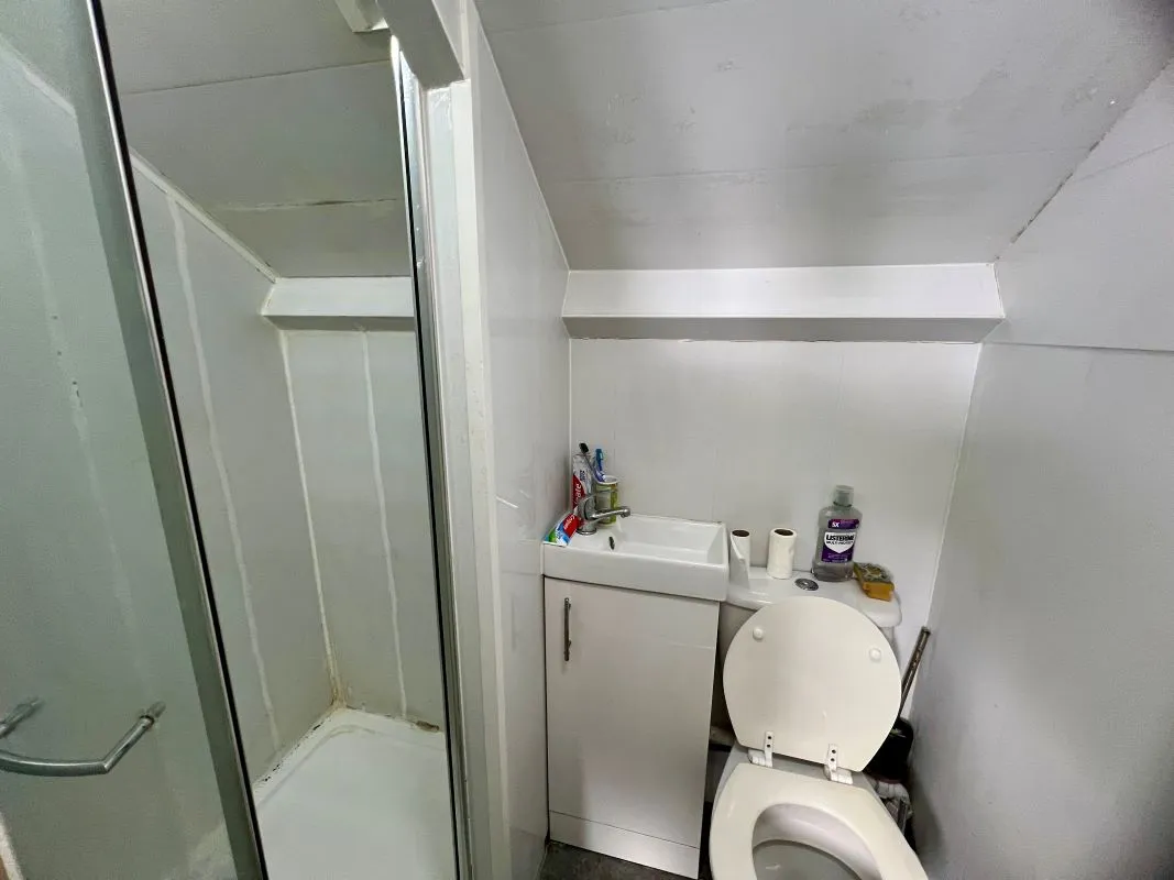 8 bedroom self contained studio flats in Coventry