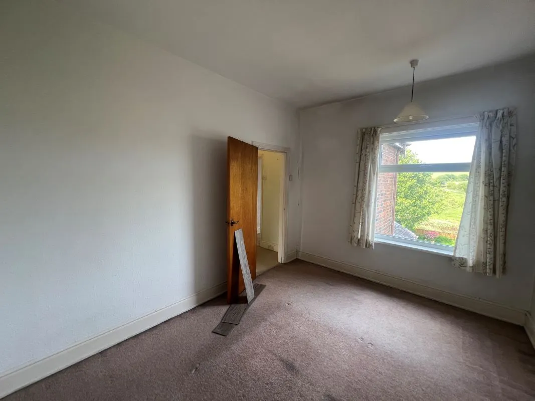 3 bedroom semi detached house in Stoke on Trent