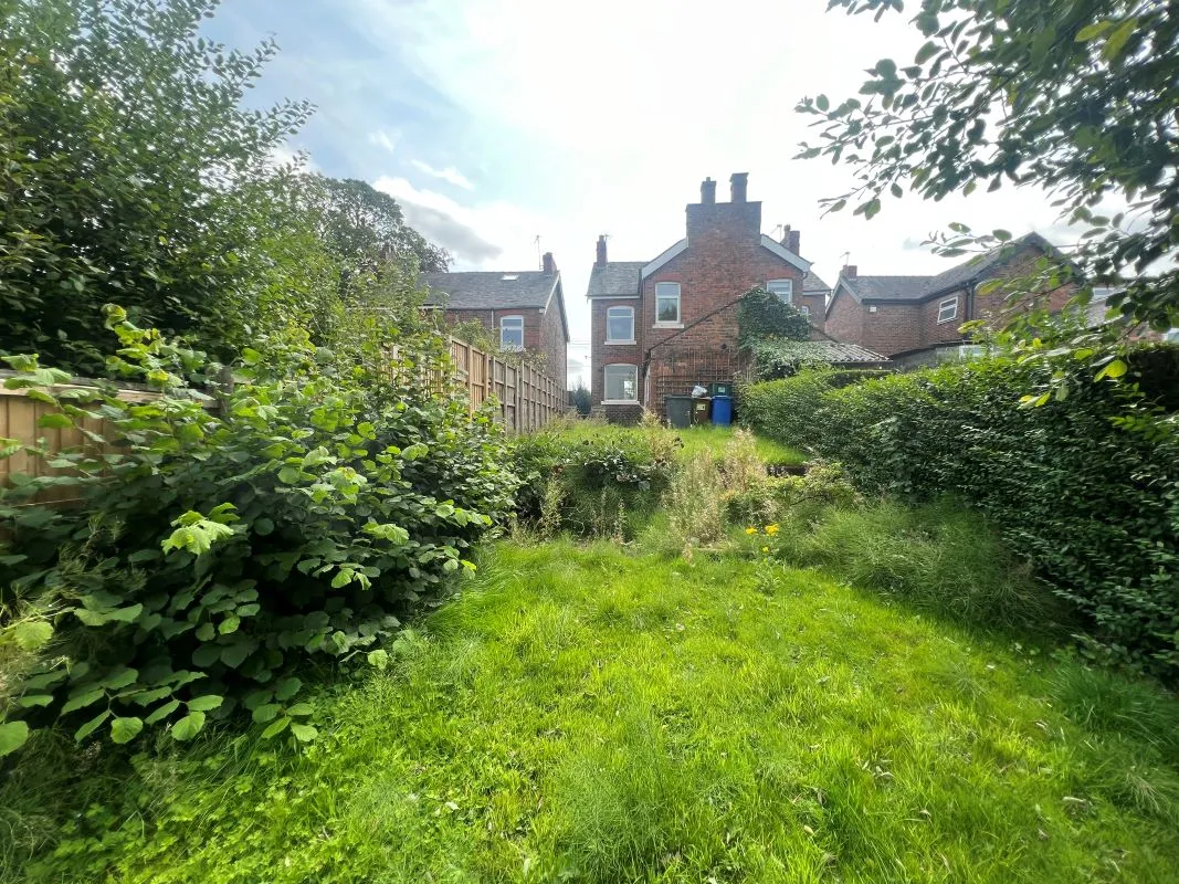 3 bedroom semi detached house in Stoke on Trent