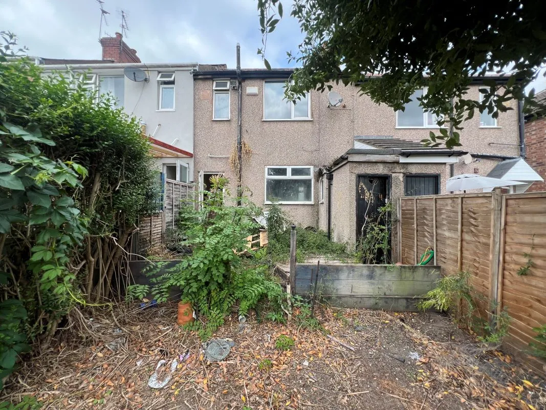 3 bedroom mid terraced house in Coventry