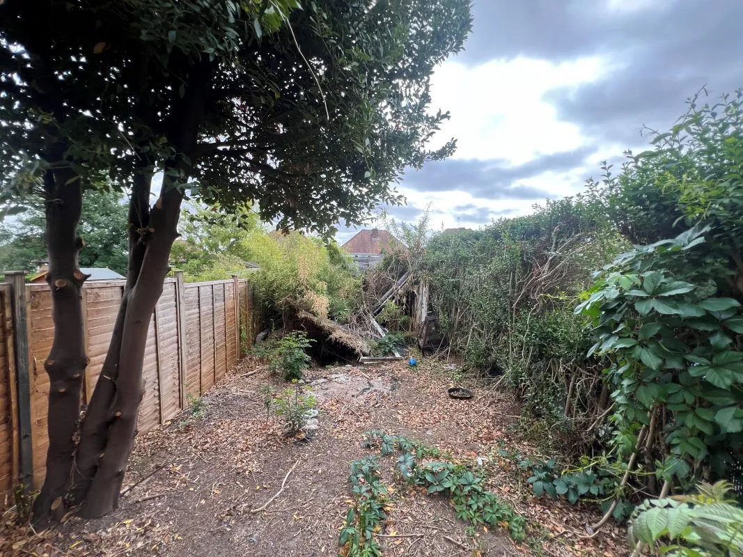 3 bedroom mid terraced house in Coventry