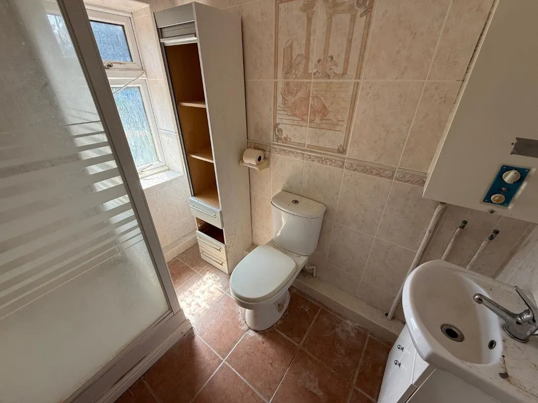 2 bedroom semi detached house in Oldbury