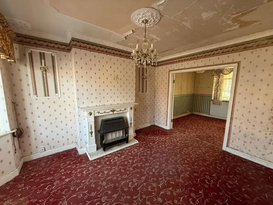 2 bedroom semi detached house in Oldbury