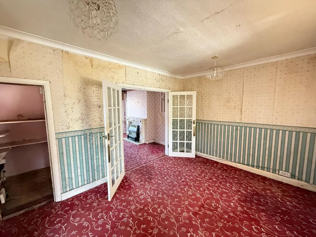 2 bedroom semi detached house in Oldbury
