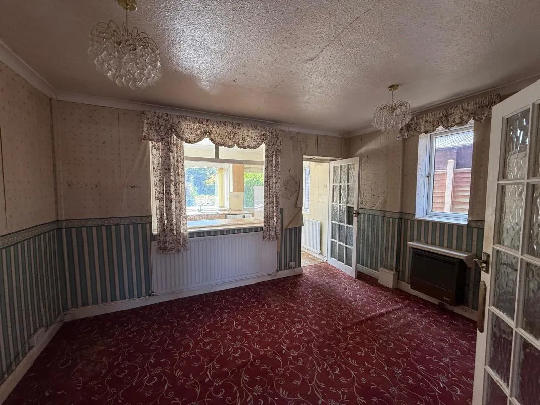 2 bedroom semi detached house in Oldbury