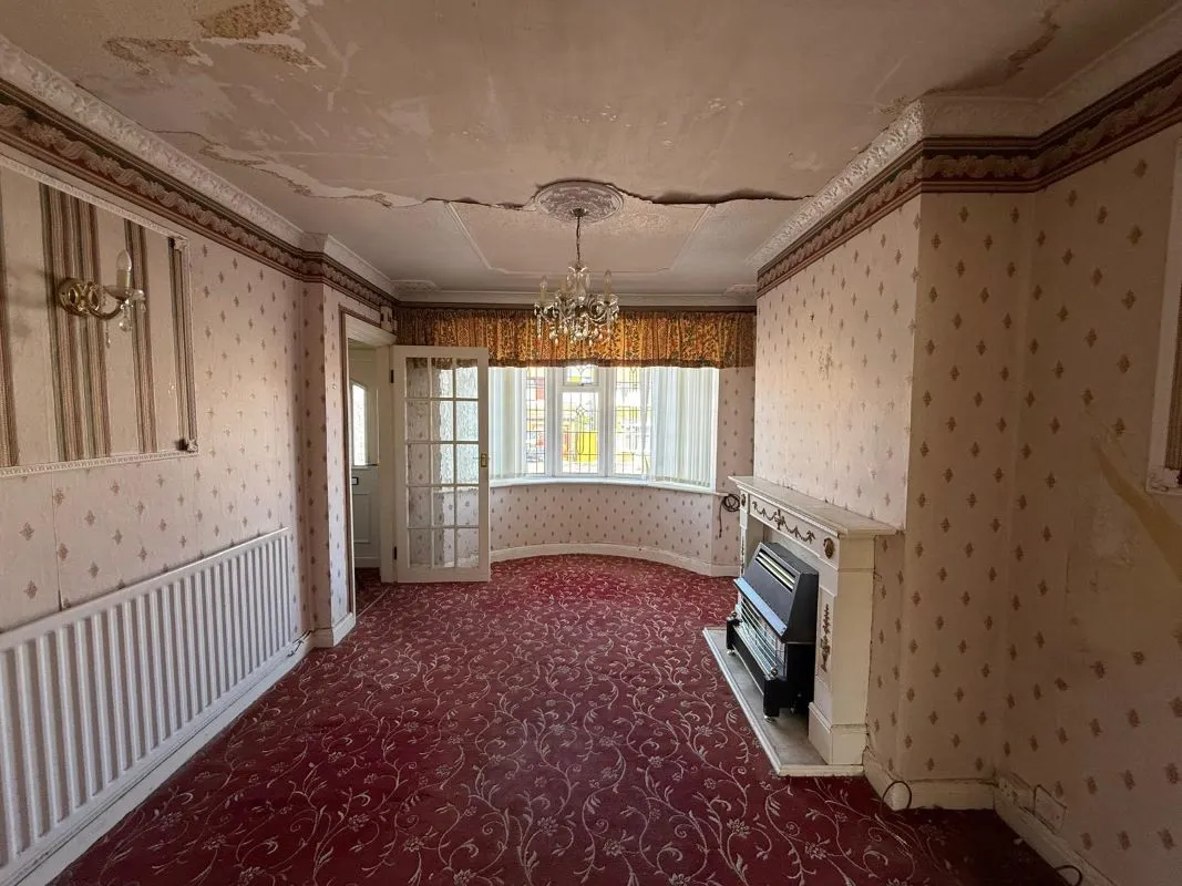 2 bedroom semi detached house in Oldbury