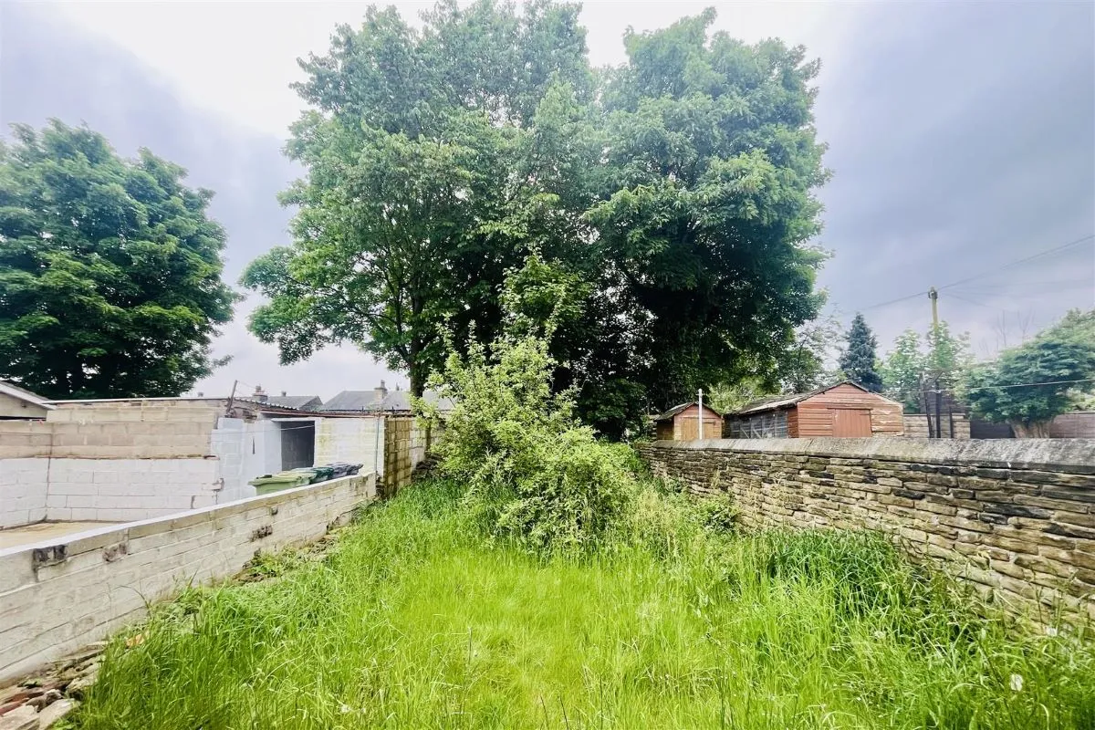 Brow Road, Huddersfield, West Yorkshire, HD1 4TP - Online Auctions