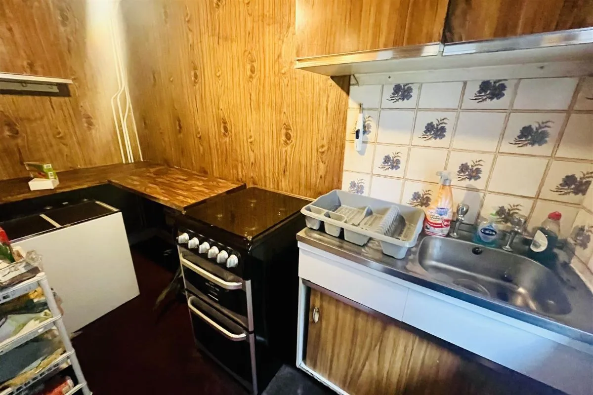 Brow Road, Huddersfield, West Yorkshire, HD1 4TP - Online Auctions